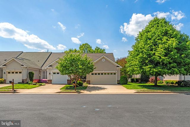 6922 WALNUT HILL DR, Gainesville, VA 20155