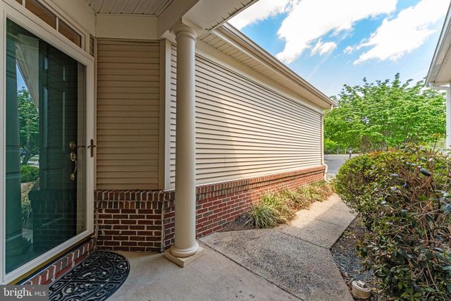 6922 WALNUT HILL DR, Gainesville, VA 20155
