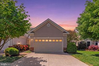 6922 WALNUT HILL DR, Gainesville, VA 20155