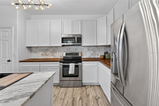 1305 WINDY BLUFF DRIVE, Minneola, FL 34715