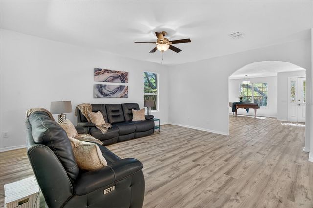 1305 WINDY BLUFF DRIVE, Minneola, FL 34715