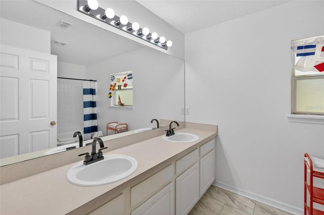 1305 WINDY BLUFF DRIVE, Minneola, FL 34715