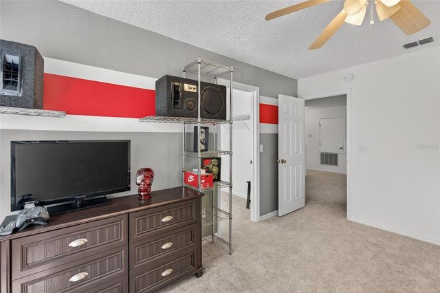 1305 WINDY BLUFF DRIVE, Minneola, FL 34715