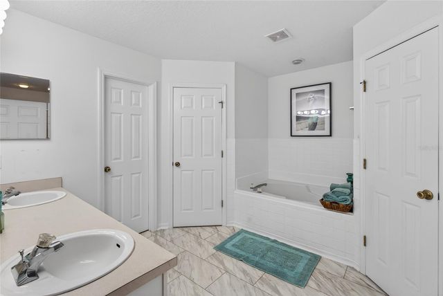 1305 WINDY BLUFF DRIVE, Minneola, FL 34715