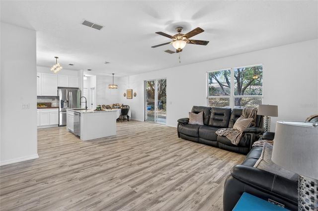 1305 WINDY BLUFF DRIVE, Minneola, FL 34715