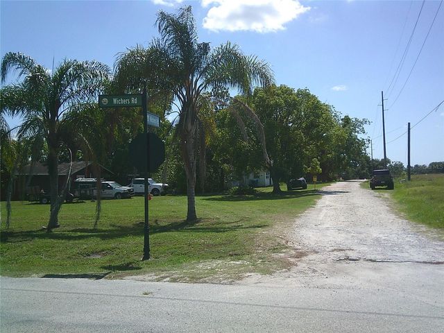 11951 WICHERS LANE, San Antonio, FL 33576