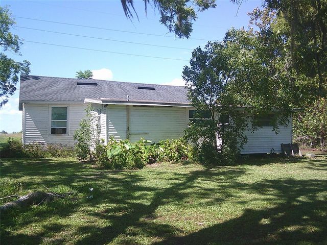 11951 WICHERS LANE, San Antonio, FL 33576