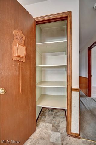 1133 Clearmount Avenue SE, North Canton, OH 44720