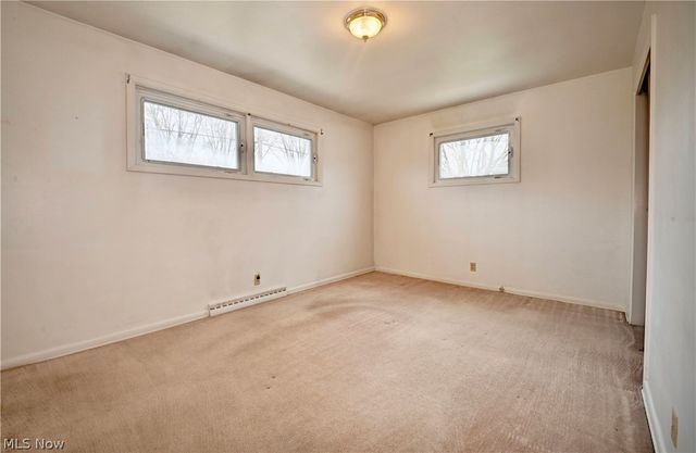 1133 Clearmount Avenue SE, North Canton, OH 44720