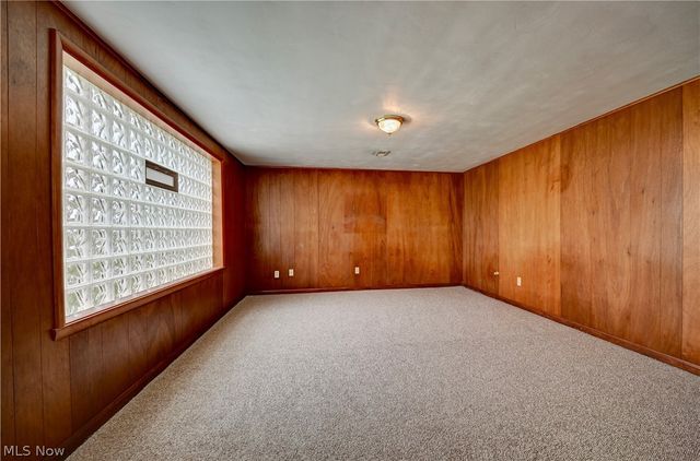 1133 Clearmount Avenue SE, North Canton, OH 44720