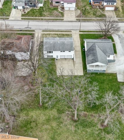 1133 Clearmount Avenue SE, North Canton, OH 44720