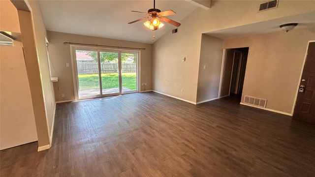 1117 High Point Road, Arlington, TX 76015