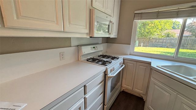 1117 High Point Road, Arlington, TX 76015