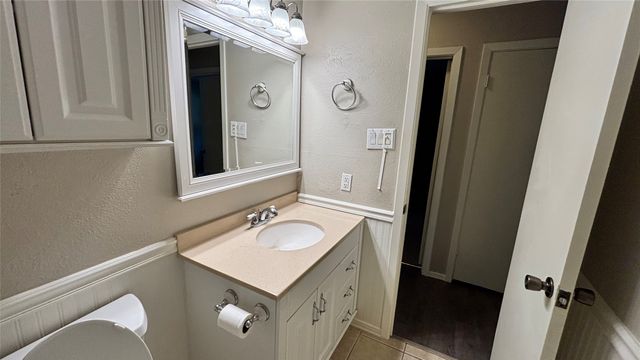 1117 High Point Road, Arlington, TX 76015