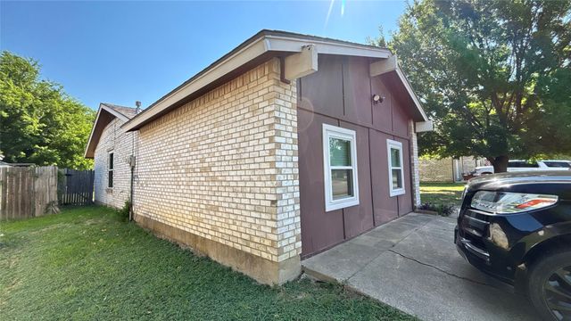 1117 High Point Road, Arlington, TX 76015