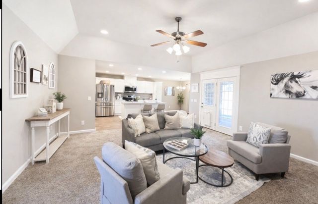 304 Sheffield Dr, White House, TN 37188