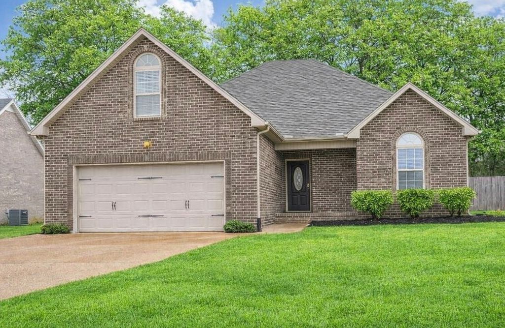 304 Sheffield Dr, White House, TN 37188