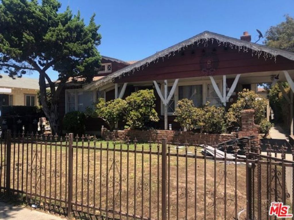 718 S Flower Street, Inglewood, CA 90301