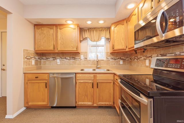 6600 W Jones Road, Muncie, IN 47302