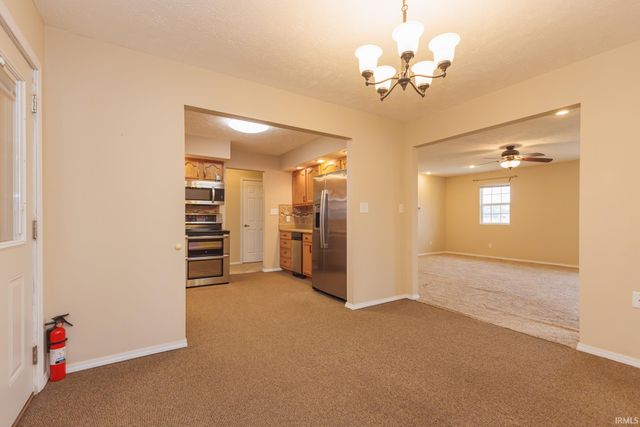 6600 W Jones Road, Muncie, IN 47302