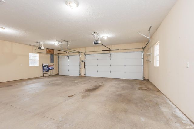 6600 W Jones Road, Muncie, IN 47302