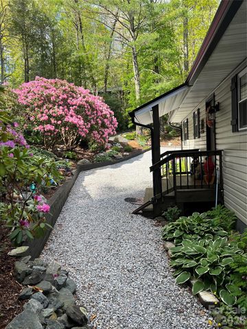 229 Spring Brook Road, Newland, NC 28657