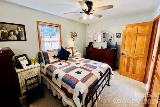 229 Spring Brook Road, Newland, NC 28657