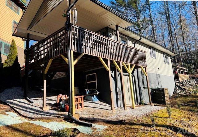 229 Spring Brook Road, Newland, NC 28657