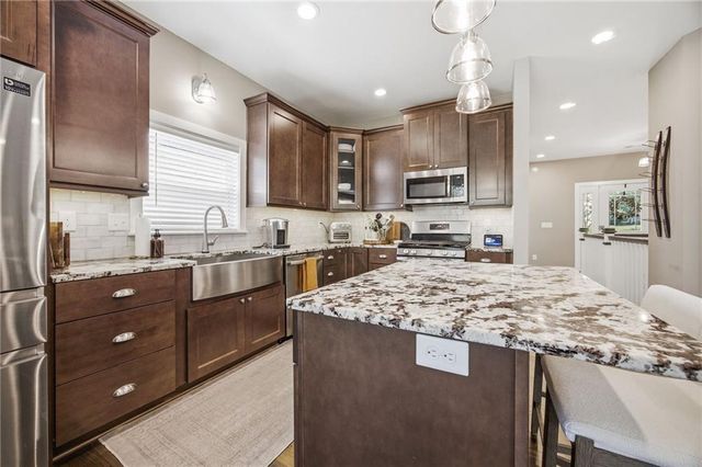 23152 W 126 Street, Olathe, KS 66061