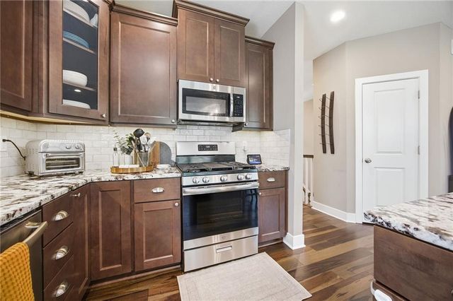 23152 W 126 Street, Olathe, KS 66061
