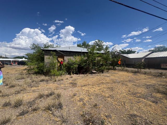1449 S Camino Del Pueblo, Bernalillo, NM 87004