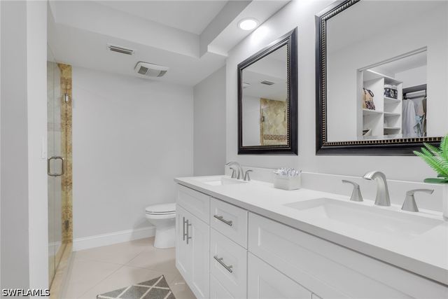 9580 Victoria LN 104, Naples, FL 34109