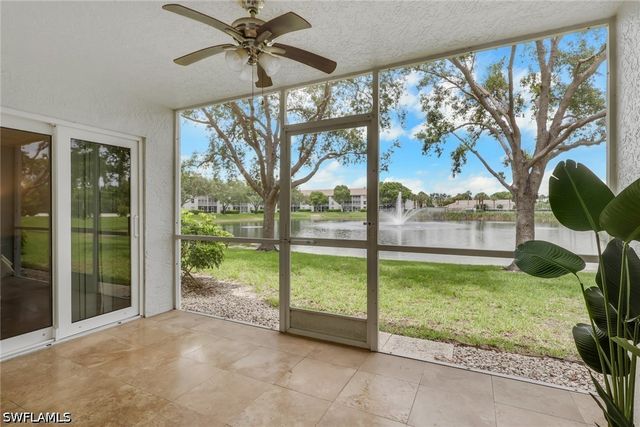 9580 Victoria LN 104, Naples, FL 34109