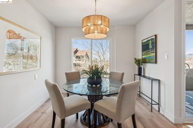 330 Vernon St 301, Oakland, CA 94610