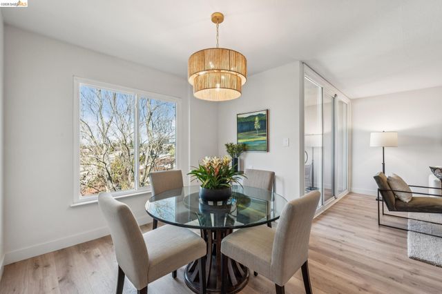 330 Vernon St 301, Oakland, CA 94610