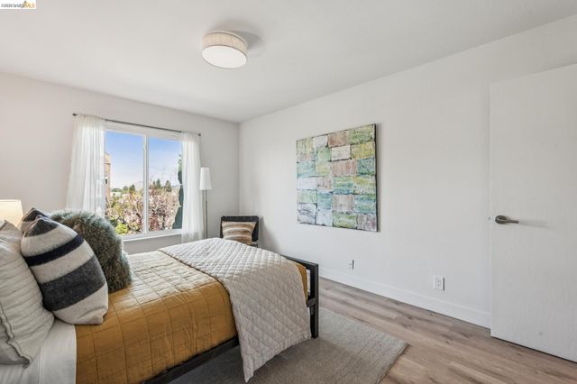 330 Vernon St 301, Oakland, CA 94610