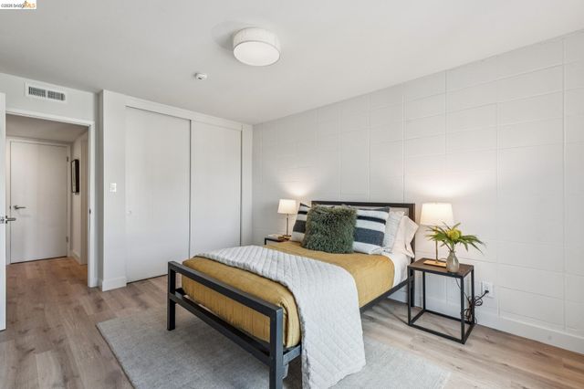 330 Vernon St 301, Oakland, CA 94610