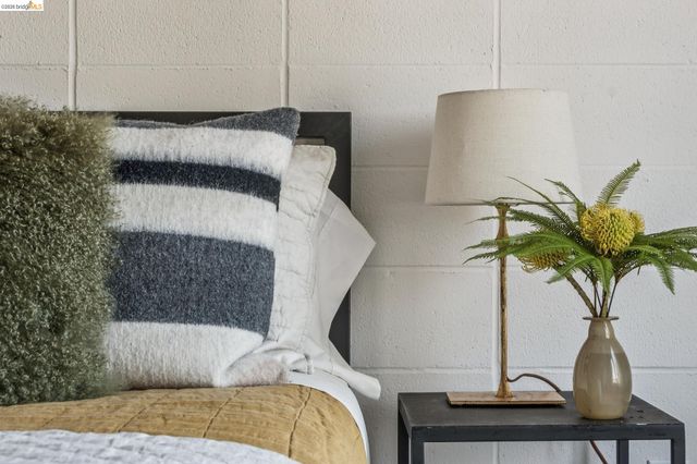 330 Vernon St 301, Oakland, CA 94610