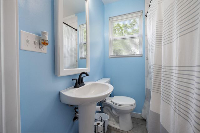 338 LIBERTY AVE, Mount Ephraim, NJ 08059