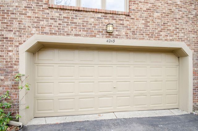 4243 Breckenridge Drive, West Bloomfield Charter Township, MI 48322