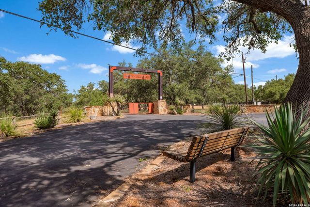 916 private road 2532, Mico, TX 78056