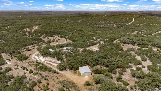 916 private road 2532, Mico, TX 78056