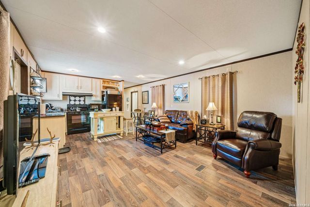 916 private road 2532, Mico, TX 78056