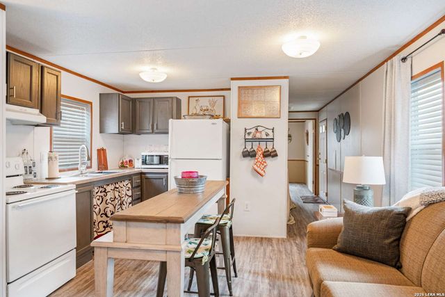 916 private road 2532, Mico, TX 78056