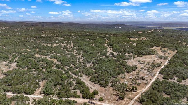 916 private road 2532, Mico, TX 78056