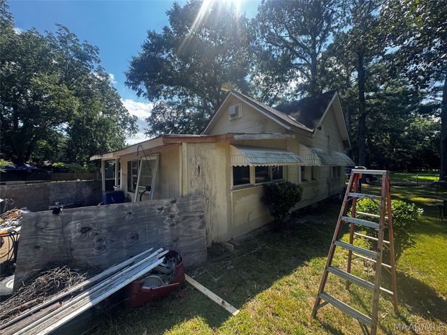 27 2ND Street, Montgomery, AL 36108