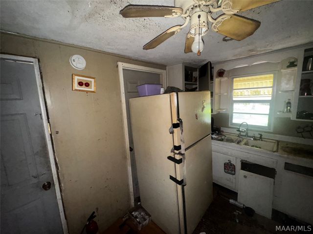 27 2ND Street, Montgomery, AL 36108