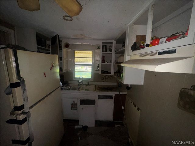 27 2ND Street, Montgomery, AL 36108
