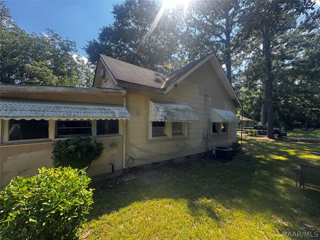27 2ND Street, Montgomery, AL 36108