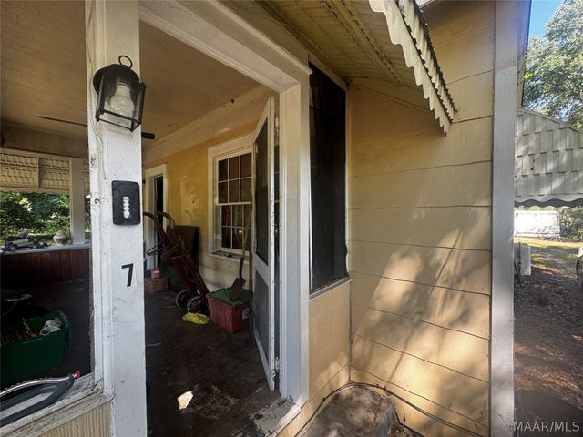 27 2ND Street, Montgomery, AL 36108